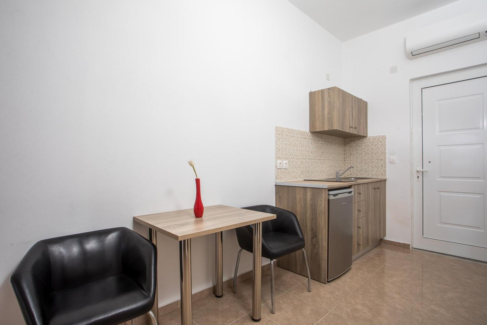 Al Mare Apartments Afantou Exterior photo