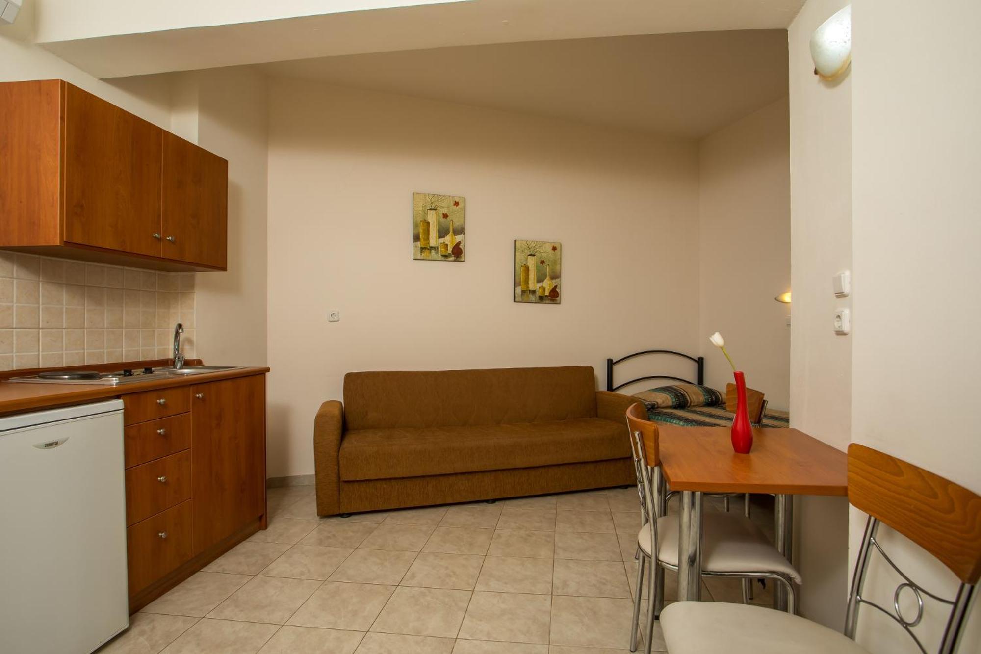 Al Mare Apartments Afantou Exterior photo